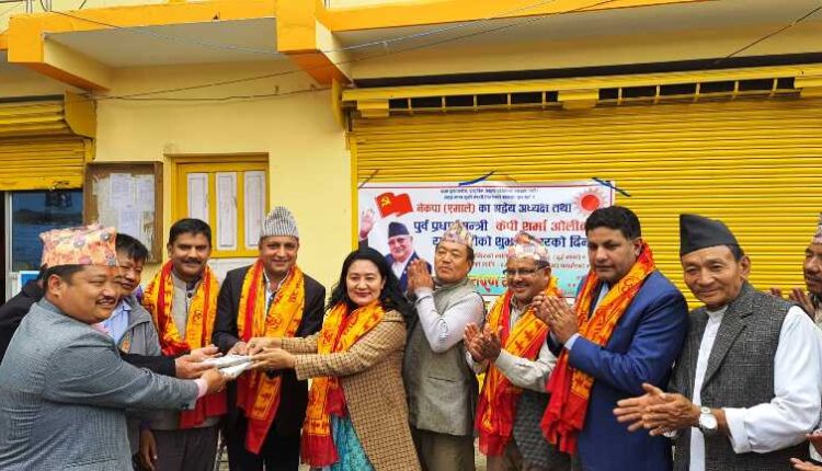 oli-gave-4-lakh-for-halesi-photo_khotang
